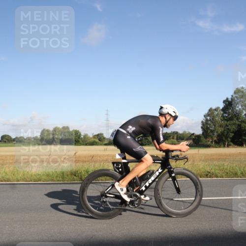 25.08.2024 - Elbe Triathlon Hamburg Fuchs,  Jonas http://msf.ph/oto/6829472 25.08.2024 09:09:29 Radfahren 303, 198, 186 meine-sportfotos.de