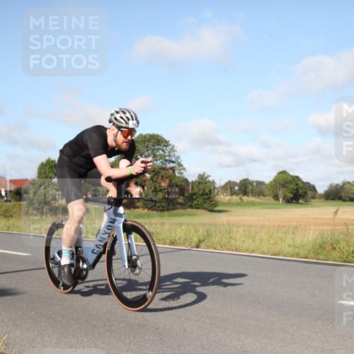 25.08.2024 - Elbe Triathlon Hamburg Fuchs,  Jonas http://msf.ph/oto/6829522 25.08.2024 09:43:28 Radfahren 165, 411, 446, 264, 482, 233, 388 meine-sportfotos.de