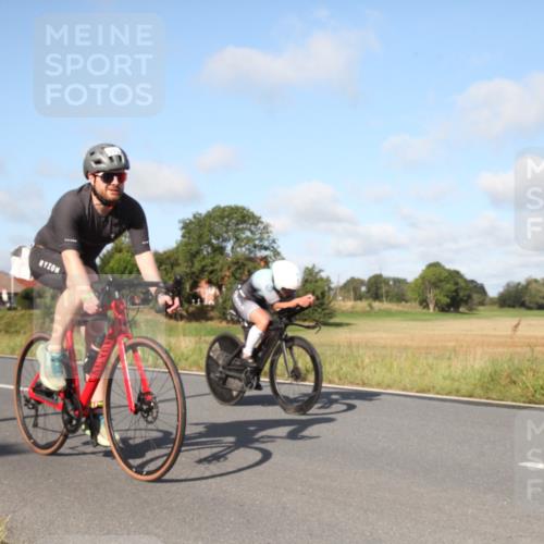 25.08.2024 - Elbe Triathlon Hamburg Fuchs,  Jonas http://msf.ph/oto/6829524 25.08.2024 09:43:32 Radfahren 264, 482, 233, 388, 447 meine-sportfotos.de