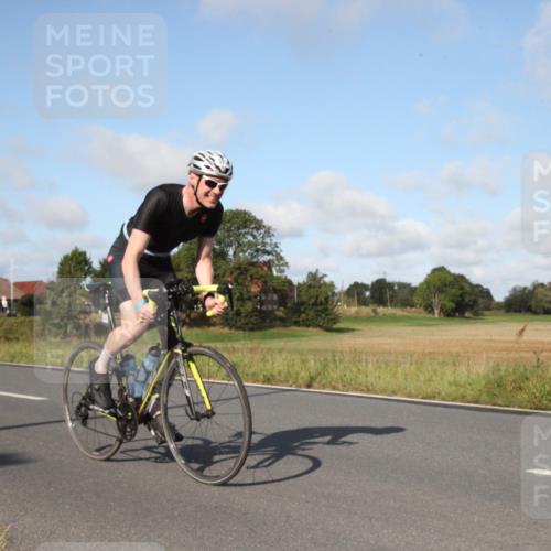 25.08.2024 - Elbe Triathlon Hamburg Fuchs,  Jonas http://msf.ph/oto/6829570 25.08.2024 09:44:14 Radfahren 130, 381 meine-sportfotos.de