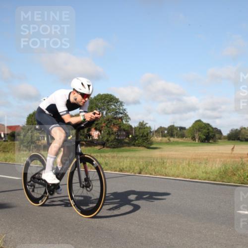 25.08.2024 - Elbe Triathlon Hamburg Fuchs,  Jonas http://msf.ph/oto/6829598 25.08.2024 09:44:34 Radfahren 384, 290, 276, 257, 516 meine-sportfotos.de