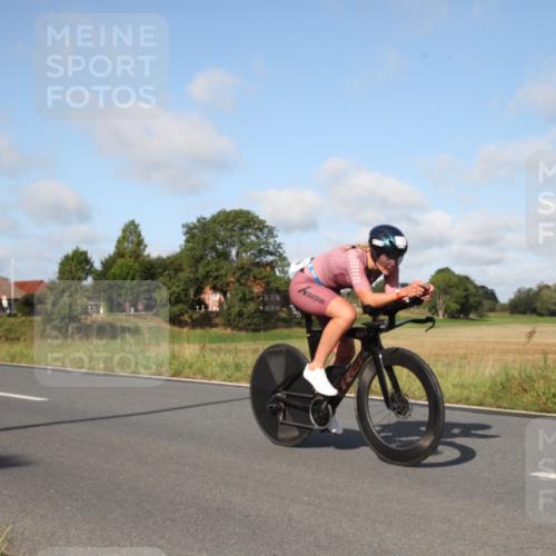 25.08.2024 - Elbe Triathlon Hamburg Fuchs,  Jonas http://msf.ph/oto/6829604 25.08.2024 09:44:47 Radfahren 330, 168, 211 meine-sportfotos.de