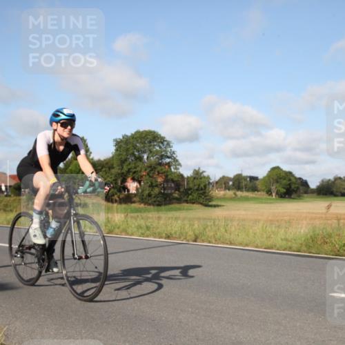 25.08.2024 - Elbe Triathlon Hamburg Fuchs,  Jonas http://msf.ph/oto/6829627 25.08.2024 09:44:59 Radfahren 211, 450, 154, 512, 406, 462 meine-sportfotos.de