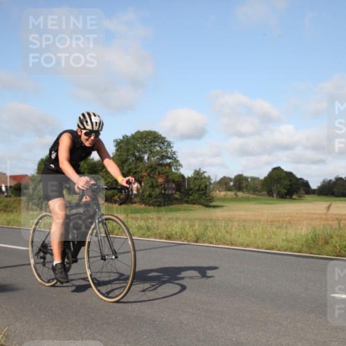 25.08.2024 - Elbe Triathlon Hamburg Fuchs,  Jonas http://msf.ph/oto/6829676 25.08.2024 09:45:22 Radfahren 385, 407, 345, 475, 305, 495, 355, 401, 131 meine-sportfotos.de