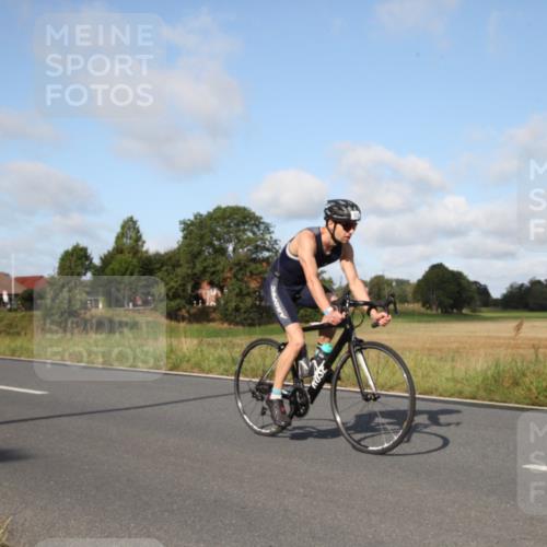 25.08.2024 - Elbe Triathlon Hamburg Fuchs,  Jonas http://msf.ph/oto/6829687 25.08.2024 09:45:25 Radfahren 407, 345, 475, 305, 495, 355, 401, 131, 138 meine-sportfotos.de