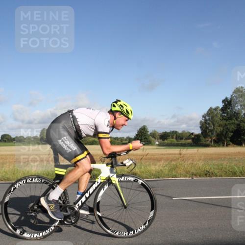 25.08.2024 - Elbe Triathlon Hamburg Fuchs,  Jonas http://msf.ph/oto/6829711 25.08.2024 09:13:14 Radfahren 41, 69 meine-sportfotos.de
