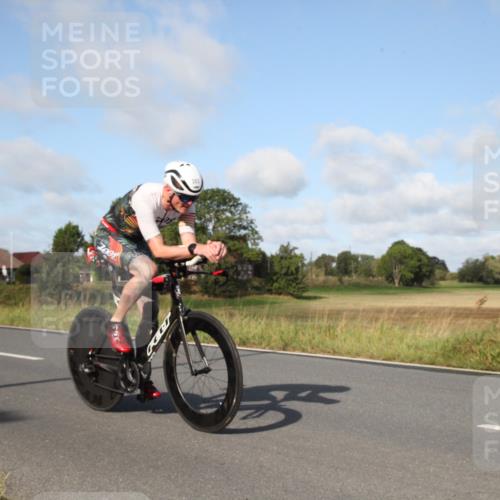 25.08.2024 - Elbe Triathlon Hamburg Fuchs,  Jonas http://msf.ph/oto/6829718 25.08.2024 09:45:42 Radfahren 520, 351, 170, 383, 391, 483, 547 meine-sportfotos.de