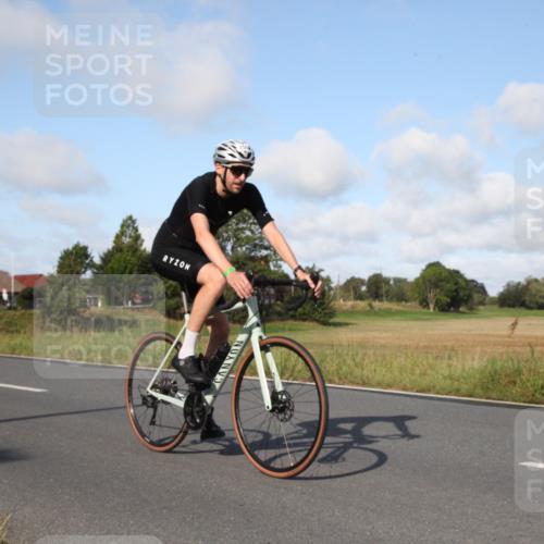 25.08.2024 - Elbe Triathlon Hamburg Fuchs,  Jonas http://msf.ph/oto/6829805 25.08.2024 09:46:35 Radfahren 250, 313, 173, 312, 286 meine-sportfotos.de