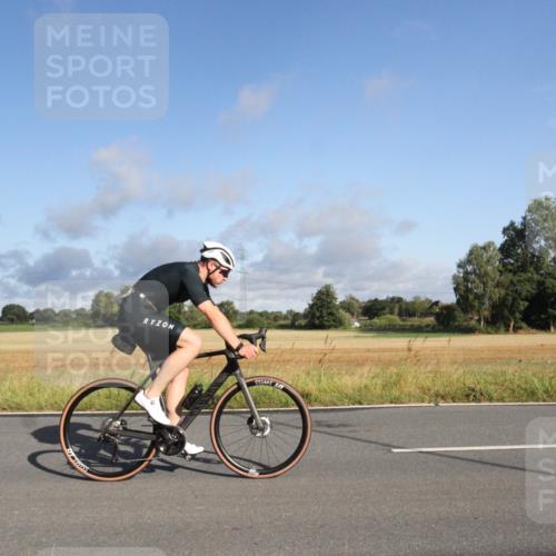 25.08.2024 - Elbe Triathlon Hamburg Fuchs,  Jonas http://msf.ph/oto/6829818 25.08.2024 09:14:42 Radfahren 147, 219 meine-sportfotos.de