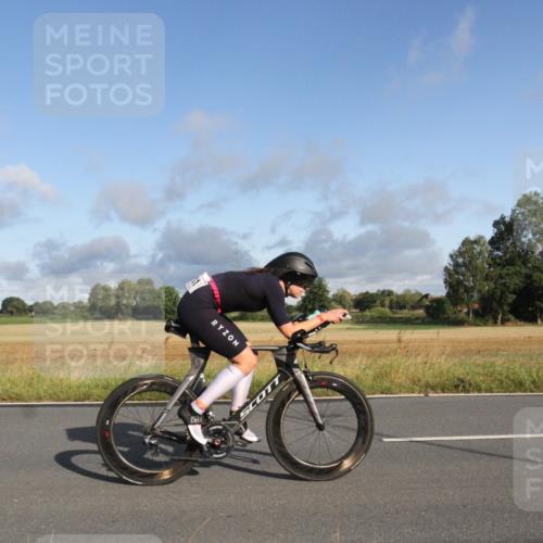 25.08.2024 - Elbe Triathlon Hamburg Fuchs,  Jonas http://msf.ph/oto/6829870 25.08.2024 09:15:20 Radfahren 442, 111, 146 meine-sportfotos.de