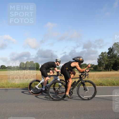 25.08.2024 - Elbe Triathlon Hamburg Fuchs,  Jonas http://msf.ph/oto/6829881 25.08.2024 09:15:30 Radfahren 146, 264, 312, 302, 70 meine-sportfotos.de
