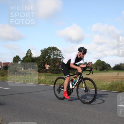 25.08.2024 - Elbe Triathlon Hamburg Fuchs,  Jonas http://msf.ph/oto/6829890 25.08.2024 09:47:10 Radfahren 471, 486, 364, 431 meine-sportfotos.de