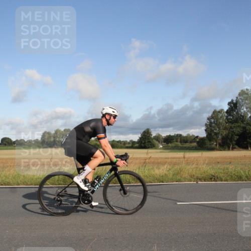 25.08.2024 - Elbe Triathlon Hamburg Fuchs,  Jonas http://msf.ph/oto/6829916 25.08.2024 09:15:49 Radfahren 66, 44, 223, 231, 82 meine-sportfotos.de