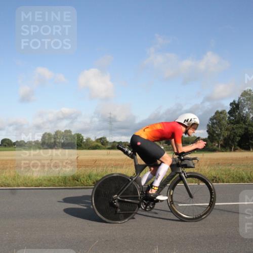 25.08.2024 - Elbe Triathlon Hamburg Fuchs,  Jonas http://msf.ph/oto/6829932 25.08.2024 09:16:01 Radfahren 68, 133, 144 meine-sportfotos.de