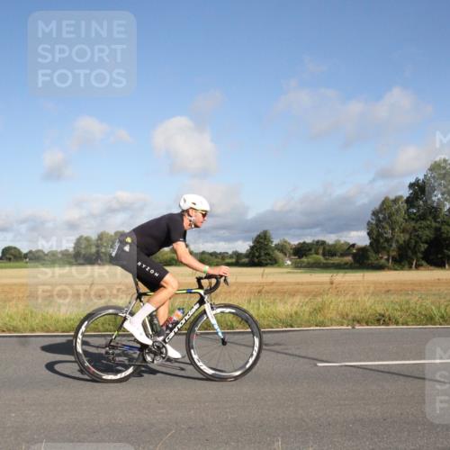 25.08.2024 - Elbe Triathlon Hamburg Fuchs,  Jonas http://msf.ph/oto/6829947 25.08.2024 09:16:08 Radfahren 133, 144, 249, 359 meine-sportfotos.de
