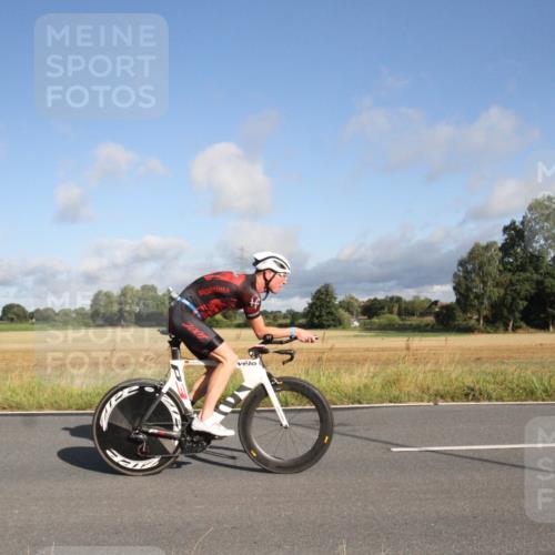 25.08.2024 - Elbe Triathlon Hamburg Fuchs,  Jonas http://msf.ph/oto/6829950 25.08.2024 09:16:09 Radfahren 133, 144, 249, 359 meine-sportfotos.de