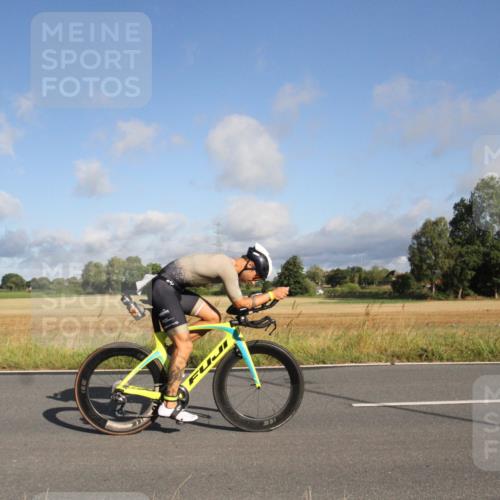 25.08.2024 - Elbe Triathlon Hamburg Fuchs,  Jonas http://msf.ph/oto/6829977 25.08.2024 09:16:25 Radfahren 78, 181, 67, 330, 101, 72 meine-sportfotos.de