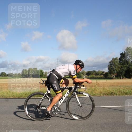 25.08.2024 - Elbe Triathlon Hamburg Fuchs,  Jonas http://msf.ph/oto/6829985 25.08.2024 09:16:28 Radfahren 67, 330, 101, 72, 127, 118 meine-sportfotos.de