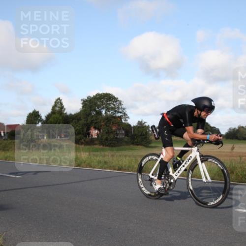 25.08.2024 - Elbe Triathlon Hamburg Fuchs,  Jonas http://msf.ph/oto/6829989 25.08.2024 09:47:56 Radfahren 424, 356, 304, 350, 125, 182, 423 meine-sportfotos.de