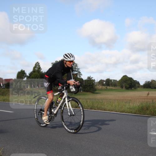 25.08.2024 - Elbe Triathlon Hamburg Fuchs,  Jonas http://msf.ph/oto/6830002 25.08.2024 09:47:58 Radfahren 424, 356, 304, 350, 125, 182, 423 meine-sportfotos.de