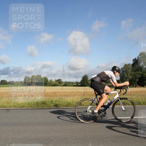 25.08.2024 - Elbe Triathlon Hamburg Fuchs,  Jonas http://msf.ph/oto/6830004 25.08.2024 09:16:35 Radfahren 127, 118, 254, 123, 173, 314 meine-sportfotos.de