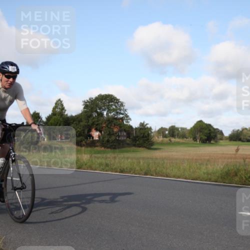 25.08.2024 - Elbe Triathlon Hamburg Fuchs,  Jonas http://msf.ph/oto/6830031 25.08.2024 09:48:14 Radfahren 440, 500, 204, 397, 156, 323, 499 meine-sportfotos.de
