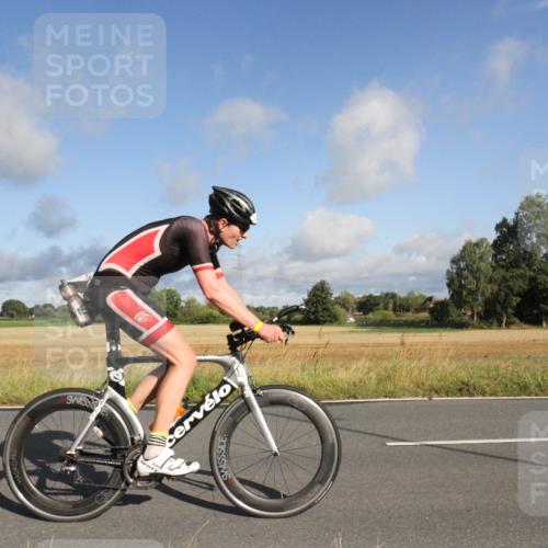 25.08.2024 - Elbe Triathlon Hamburg Fuchs,  Jonas http://msf.ph/oto/6830037 25.08.2024 09:17:01 Radfahren 106, 108, 277, 59 meine-sportfotos.de