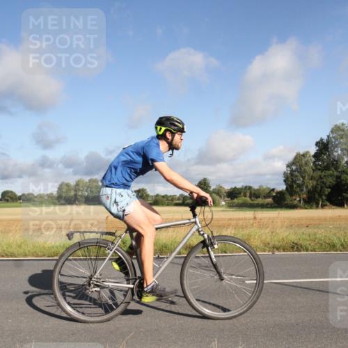 25.08.2024 - Elbe Triathlon Hamburg Fuchs,  Jonas http://msf.ph/oto/6830041 25.08.2024 09:17:17 Radfahren 255 meine-sportfotos.de