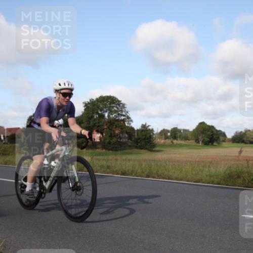 25.08.2024 - Elbe Triathlon Hamburg Fuchs,  Jonas http://msf.ph/oto/6830043 25.08.2024 09:48:19 Radfahren 397, 156, 323, 499, 491, 393, 203 meine-sportfotos.de