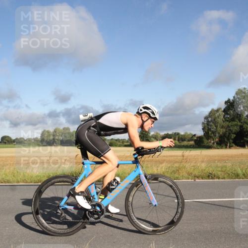 25.08.2024 - Elbe Triathlon Hamburg Fuchs,  Jonas http://msf.ph/oto/6830091 25.08.2024 09:17:58 Radfahren 71, 229, 187 meine-sportfotos.de
