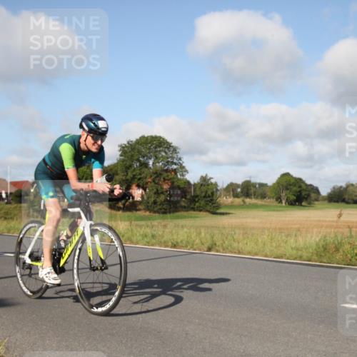 25.08.2024 - Elbe Triathlon Hamburg Fuchs,  Jonas http://msf.ph/oto/6830092 25.08.2024 09:48:41 Radfahren 472, 127, 478, 311, 147 meine-sportfotos.de