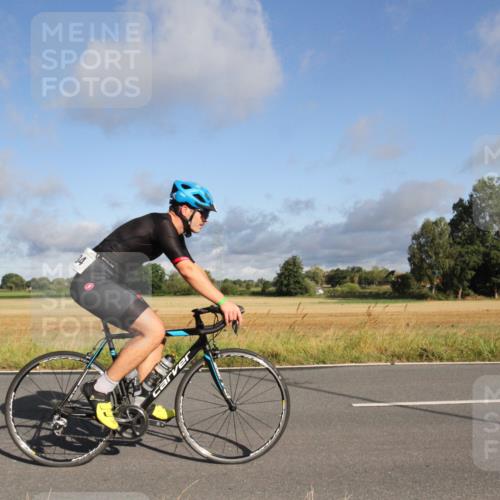 25.08.2024 - Elbe Triathlon Hamburg Fuchs,  Jonas http://msf.ph/oto/6830118 25.08.2024 09:18:15 Radfahren 326, 107, 339, 234, 325 meine-sportfotos.de