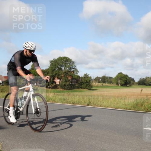 25.08.2024 - Elbe Triathlon Hamburg Fuchs,  Jonas http://msf.ph/oto/6830131 25.08.2024 09:48:52 Radfahren 118, 353, 326, 228, 145, 219 meine-sportfotos.de