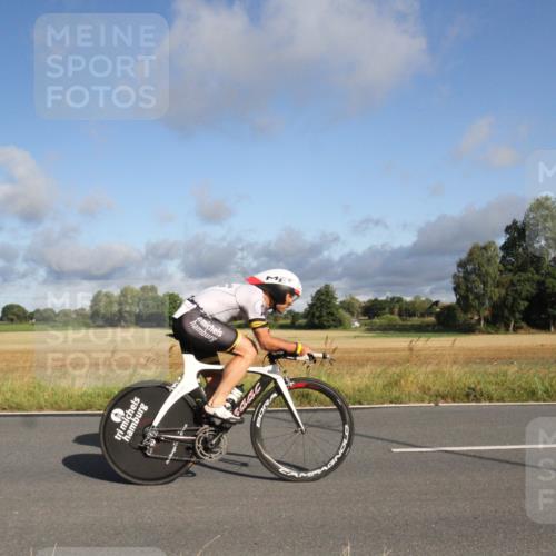 25.08.2024 - Elbe Triathlon Hamburg Fuchs,  Jonas http://msf.ph/oto/6830138 25.08.2024 09:18:35 Radfahren 119, 228, 73, 50, 242 meine-sportfotos.de