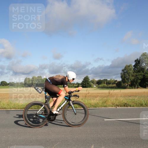 25.08.2024 - Elbe Triathlon Hamburg Fuchs,  Jonas http://msf.ph/oto/6830142 25.08.2024 09:18:36 Radfahren 119, 228, 73, 50, 242 meine-sportfotos.de