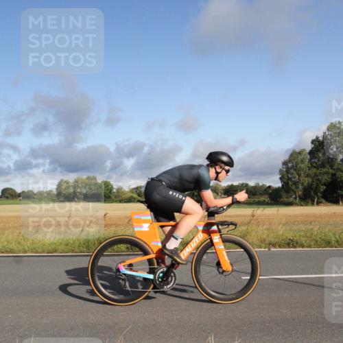 25.08.2024 - Elbe Triathlon Hamburg Fuchs,  Jonas http://msf.ph/oto/6830185 25.08.2024 09:19:17 Radfahren 176, 243, 268, 396, 269, 319 meine-sportfotos.de