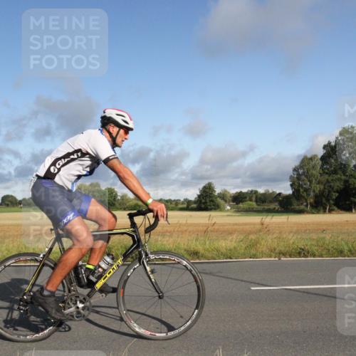 25.08.2024 - Elbe Triathlon Hamburg Fuchs,  Jonas http://msf.ph/oto/6830192 25.08.2024 09:19:17 Radfahren 176, 243, 268, 396, 269, 319 meine-sportfotos.de