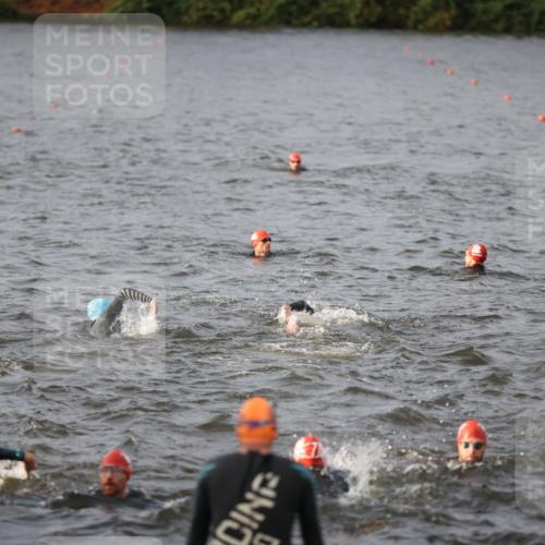 25.08.2024 - Elbe Triathlon Hamburg H.Heesch http://msf.ph/oto/6830241 25.08.2024 07:56:16 Schwimmen  meine-sportfotos.de