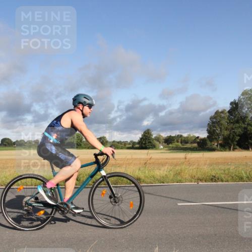 25.08.2024 - Elbe Triathlon Hamburg Fuchs,  Jonas http://msf.ph/oto/6830258 25.08.2024 09:20:16 Radfahren 263, 279, 322, 313 meine-sportfotos.de