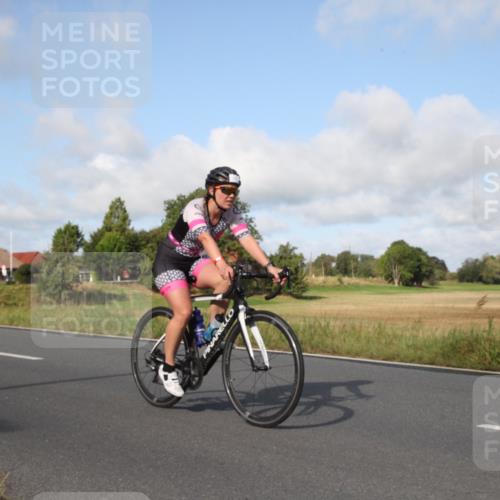 25.08.2024 - Elbe Triathlon Hamburg Fuchs,  Jonas http://msf.ph/oto/6830270 25.08.2024 09:50:04 Radfahren 337, 524, 108, 146, 294, 124 meine-sportfotos.de