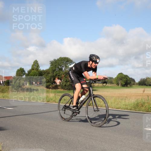 25.08.2024 - Elbe Triathlon Hamburg Fuchs,  Jonas http://msf.ph/oto/6830283 25.08.2024 09:50:10 Radfahren 146, 294, 124 meine-sportfotos.de