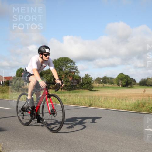 25.08.2024 - Elbe Triathlon Hamburg Fuchs,  Jonas http://msf.ph/oto/6830303 25.08.2024 09:50:20 Radfahren 256, 199, 344, 533, 314 meine-sportfotos.de