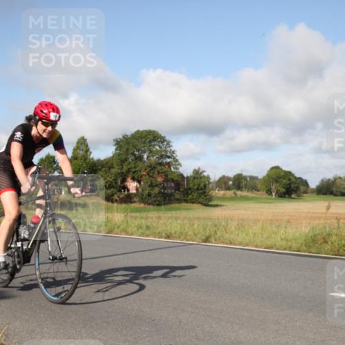 25.08.2024 - Elbe Triathlon Hamburg Fuchs,  Jonas http://msf.ph/oto/6830337 25.08.2024 09:50:50 Radfahren 325, 181, 542, 457, 319 meine-sportfotos.de