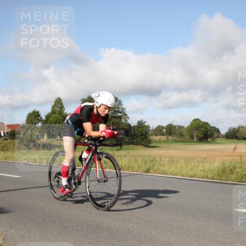 25.08.2024 - Elbe Triathlon Hamburg Fuchs,  Jonas http://msf.ph/oto/6830348 25.08.2024 09:50:54 Radfahren 181, 542, 457, 319 meine-sportfotos.de