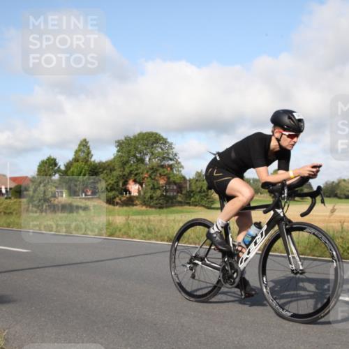 25.08.2024 - Elbe Triathlon Hamburg Fuchs,  Jonas http://msf.ph/oto/6830381 25.08.2024 09:51:15 Radfahren 268, 308, 541, 266 meine-sportfotos.de