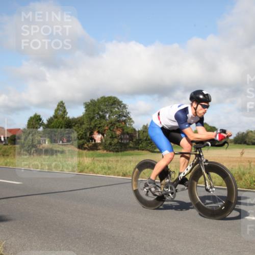 25.08.2024 - Elbe Triathlon Hamburg Fuchs,  Jonas http://msf.ph/oto/6830384 25.08.2024 09:51:22 Radfahren 266, 490, 265 meine-sportfotos.de
