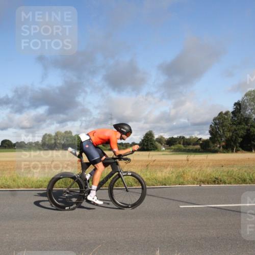 25.08.2024 - Elbe Triathlon Hamburg Fuchs,  Jonas http://msf.ph/oto/6830388 25.08.2024 09:21:24 Radfahren 246, 298, 311 meine-sportfotos.de