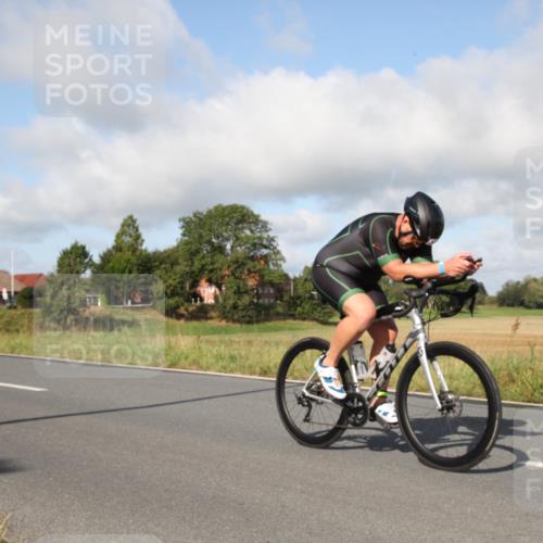 25.08.2024 - Elbe Triathlon Hamburg Fuchs,  Jonas http://msf.ph/oto/6830396 25.08.2024 09:51:43 Radfahren 340, 477 meine-sportfotos.de