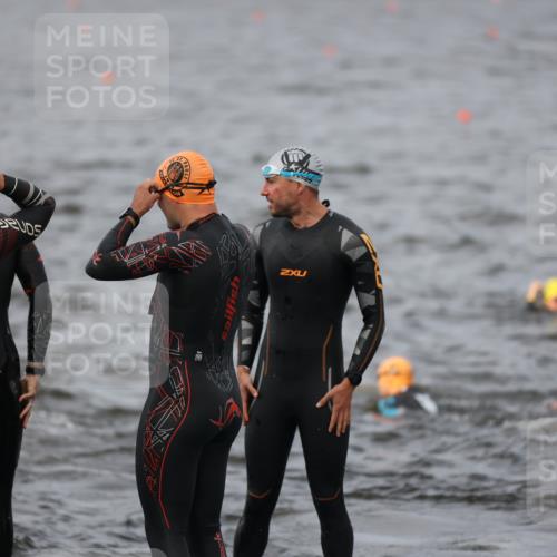 25.08.2024 - Elbe Triathlon Hamburg H.Heesch http://msf.ph/oto/6830418 25.08.2024 07:56:56 Schwimmen  meine-sportfotos.de