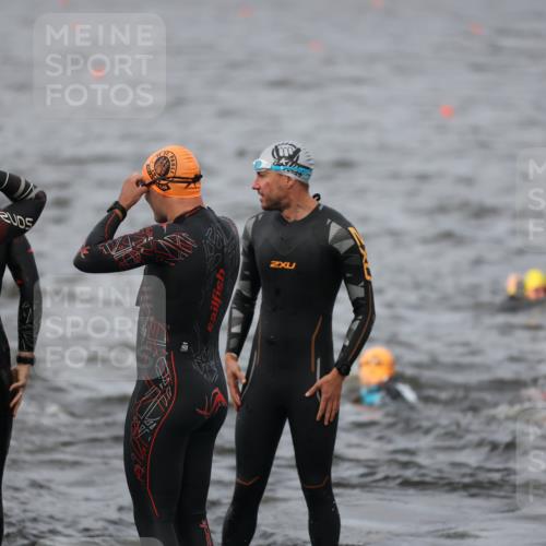 25.08.2024 - Elbe Triathlon Hamburg H.Heesch http://msf.ph/oto/6830423 25.08.2024 07:56:56 Schwimmen  meine-sportfotos.de
